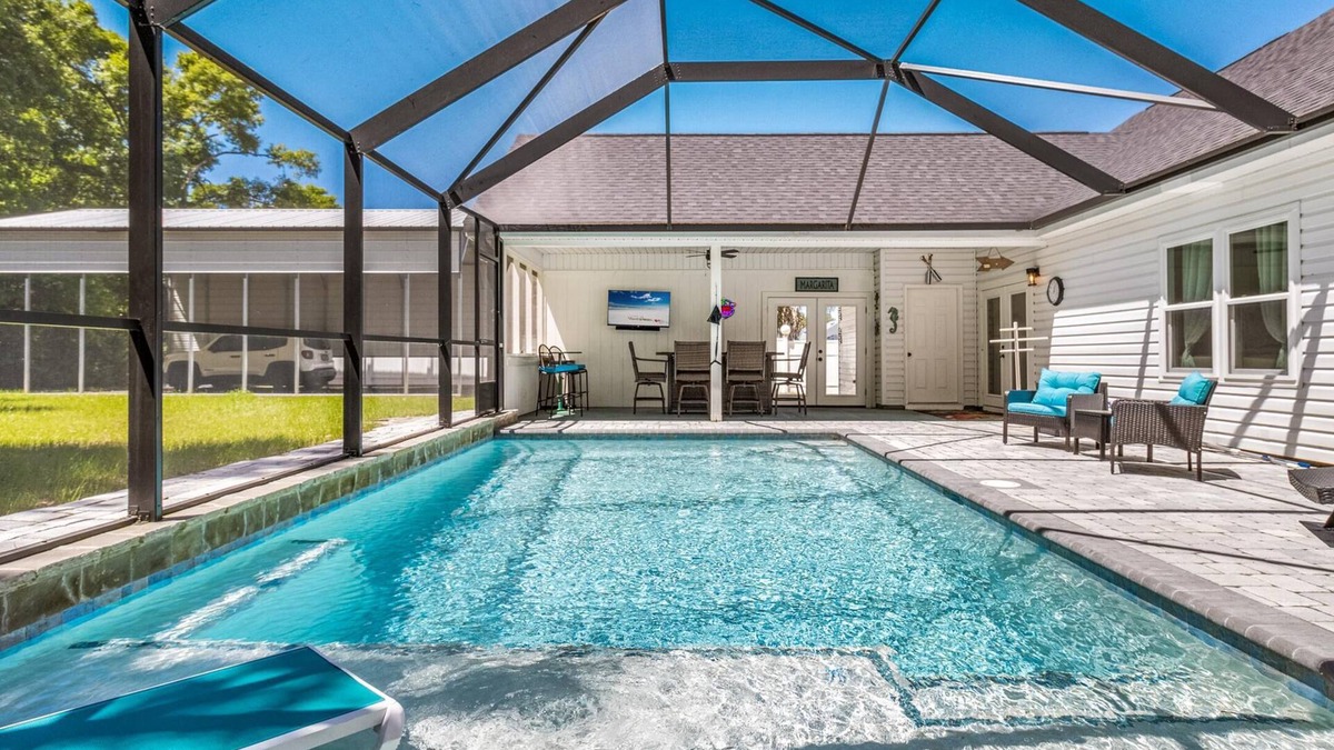 Foley House | Southern Charm Retreat – Relax & Unwind!