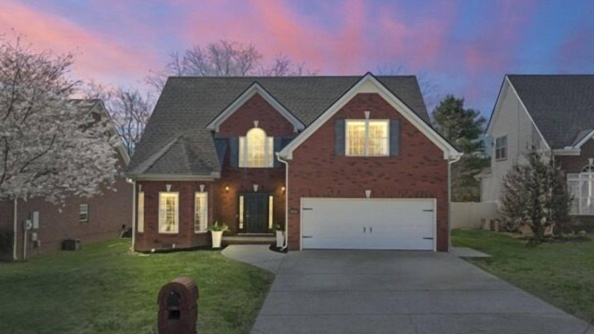 Murfreesboro House | Southern Comfort Getaway Murfreesboro-Sleeps 10