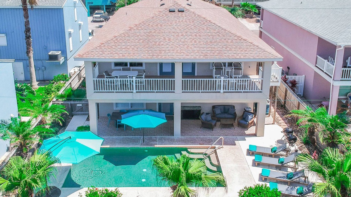 South Padre Island House | Southern Destination: Bask longer, save 10% on stays of 7+ nights!