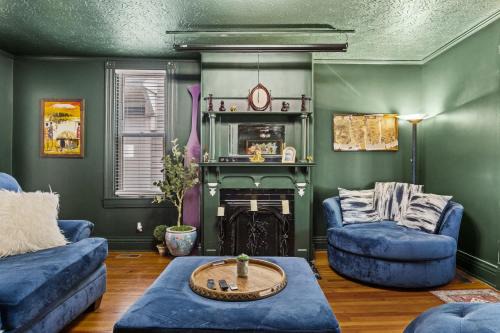 Wilder Park House | Southern Parkway Retreat Private Yard & Comfort