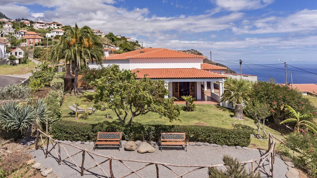 Calheta House | Southern Sunny House, Country house with sea view.