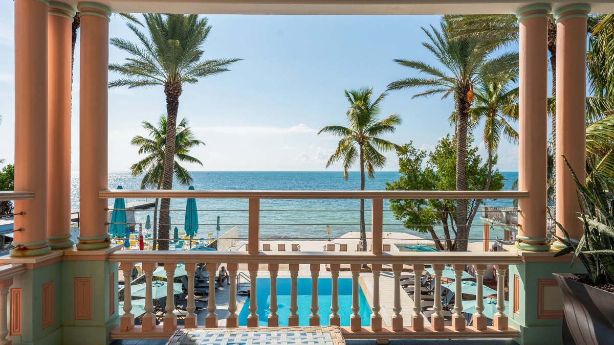Uptown - Upper Duval Hotel | Southernmost House