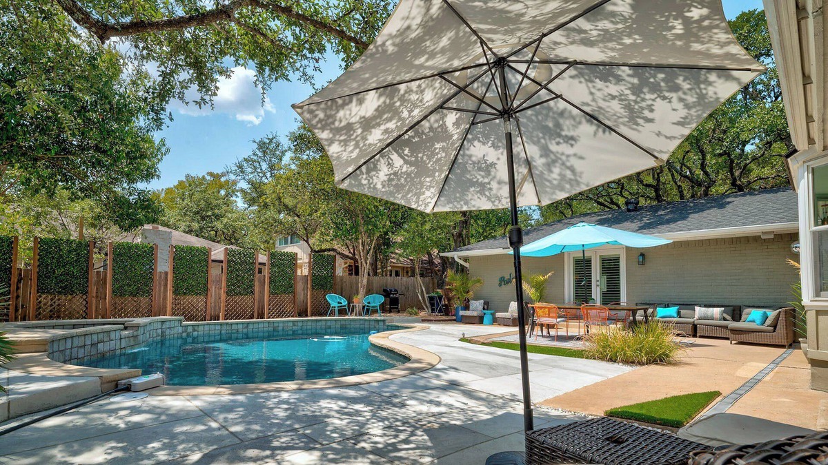 Travis Country House | Southwest Austin Home + Pool - Sage!