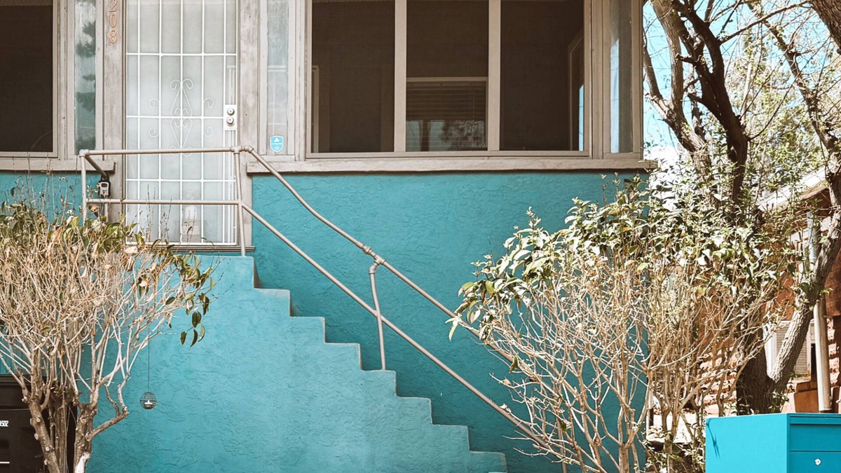 Bisbee House | Southwest Stunner with Large Screened In Porch