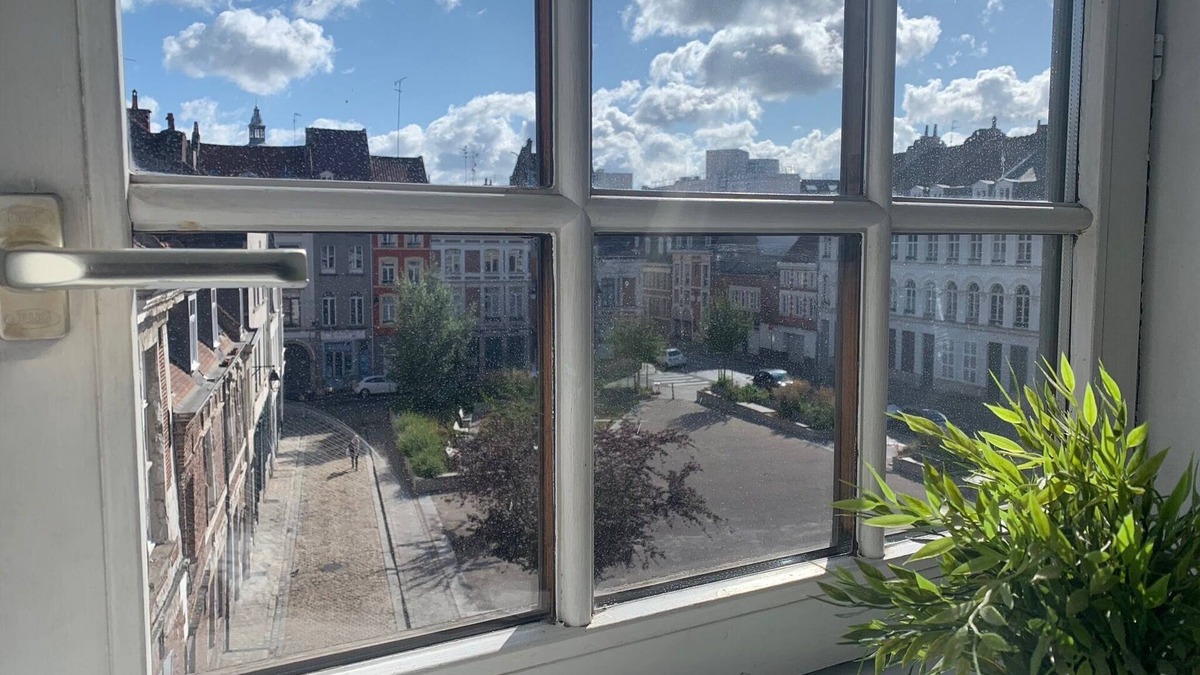 Old Lille Apartment | Souvenirs VX Lille 2 Bedrooms 24H /24H Access