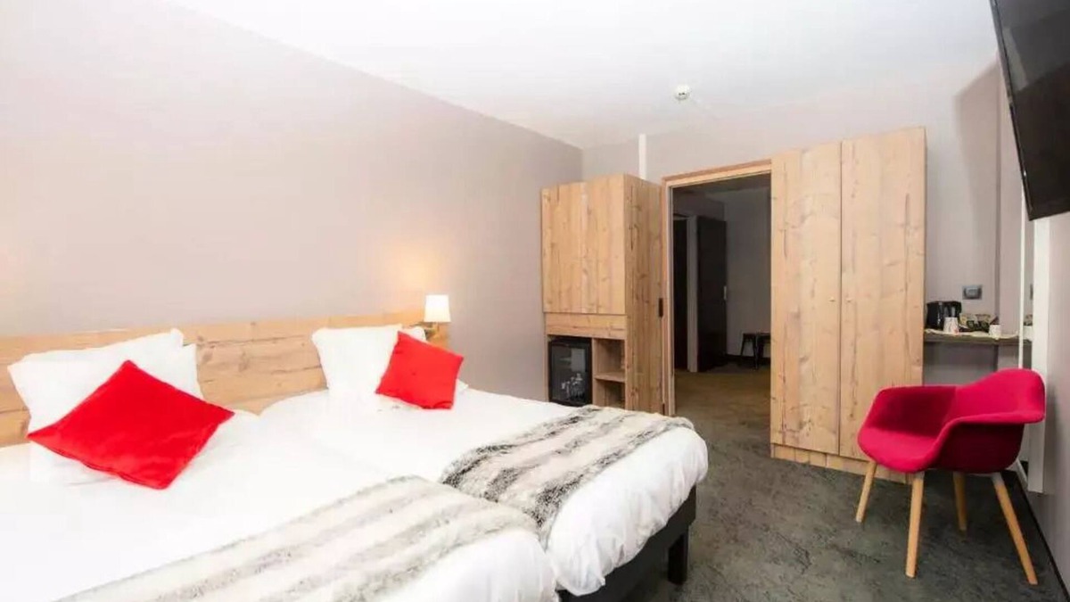 Valfrejus Apartment | SOWELL Family Valfréjus* - Superior Double Room Single Bed