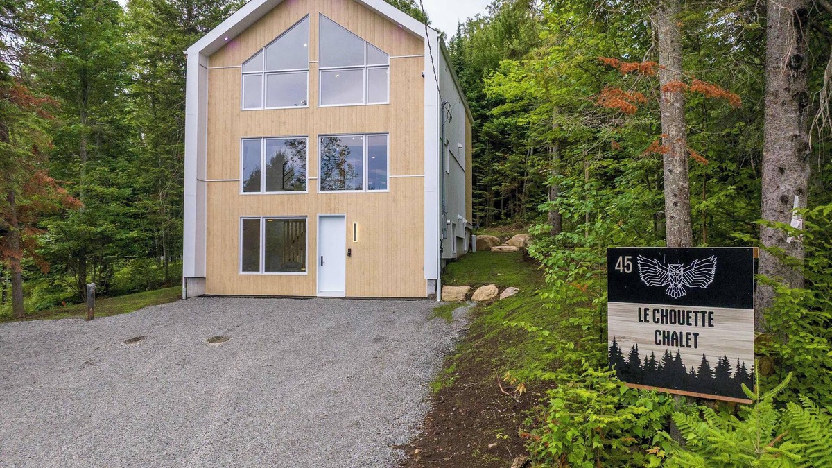 Saint Donat Ski Chalet | Spa, Babyfoot, Total comfort - Le Chouette Chalet