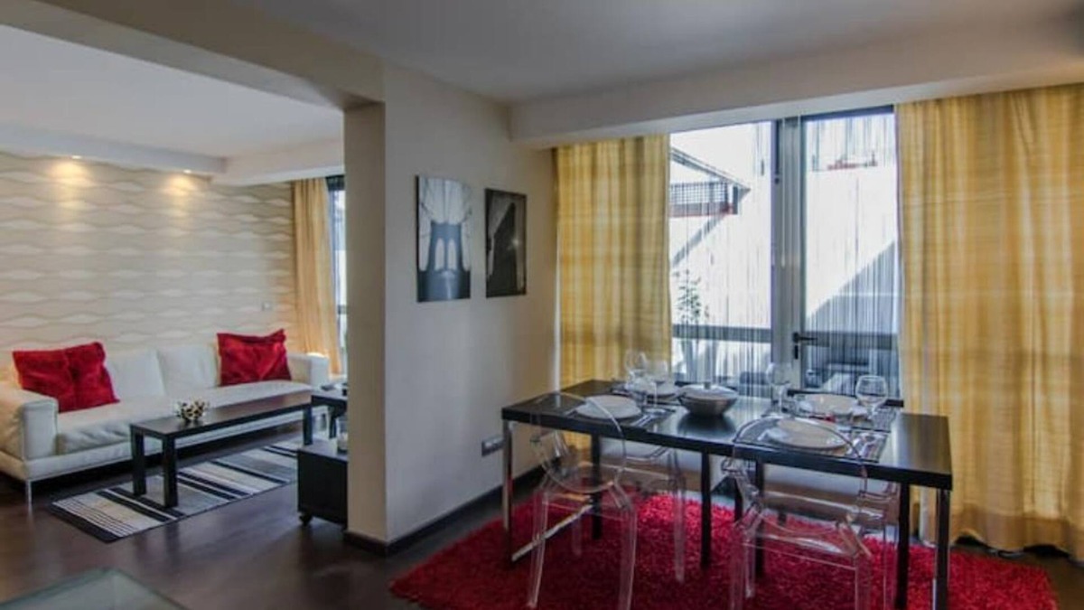 Las Palmas de Gran Canaria Apartment | Spacious city center apartm+terrace+Wi-fi.