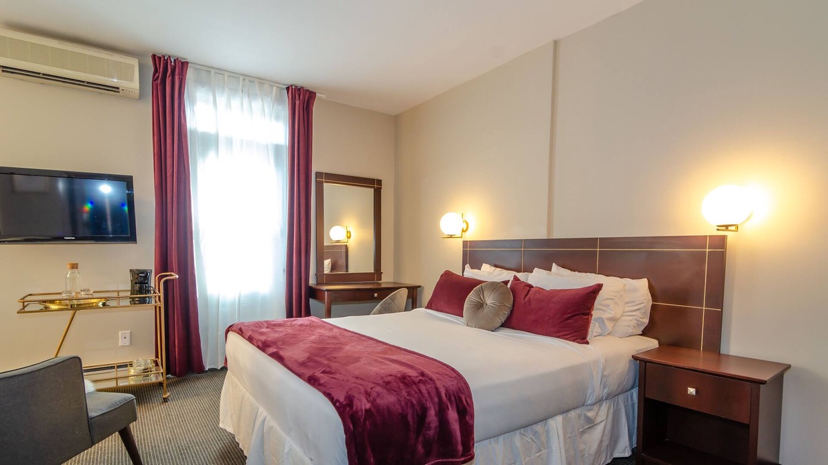 Sainte-Marie House | Spa for Couple in Romantic Room at Hotel Boutique