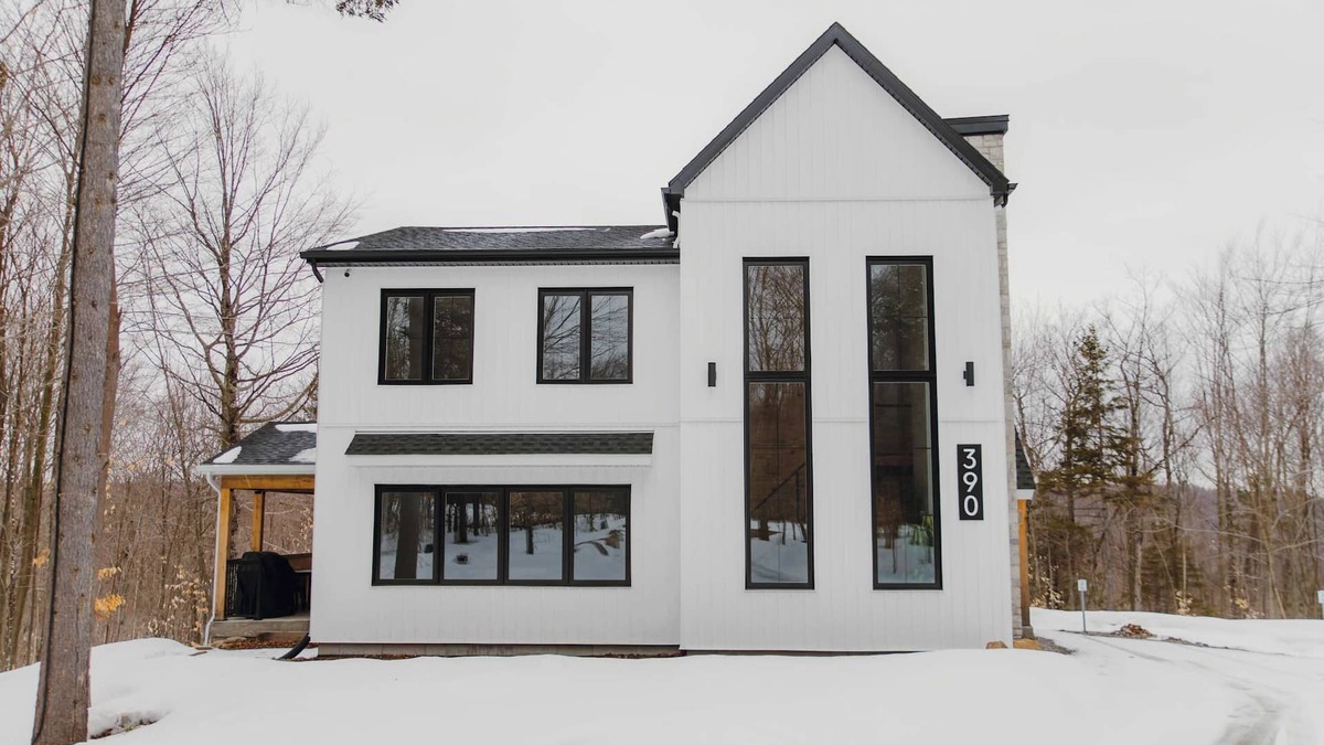 Chertsey Ski Chalet | Spa & Lili Lake - Le Boreas
