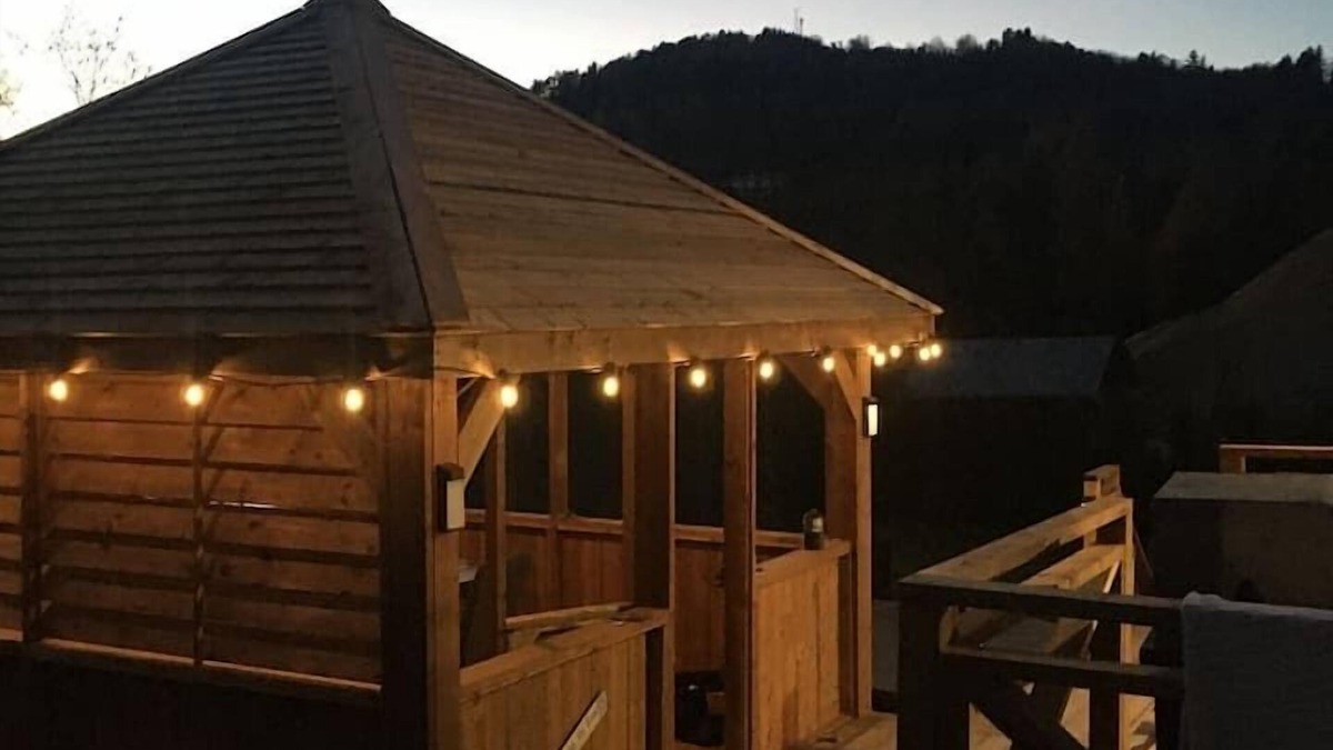 Saint Come Ski Chalet | Spa, Sauna, lake view, Ski Val St-Côme