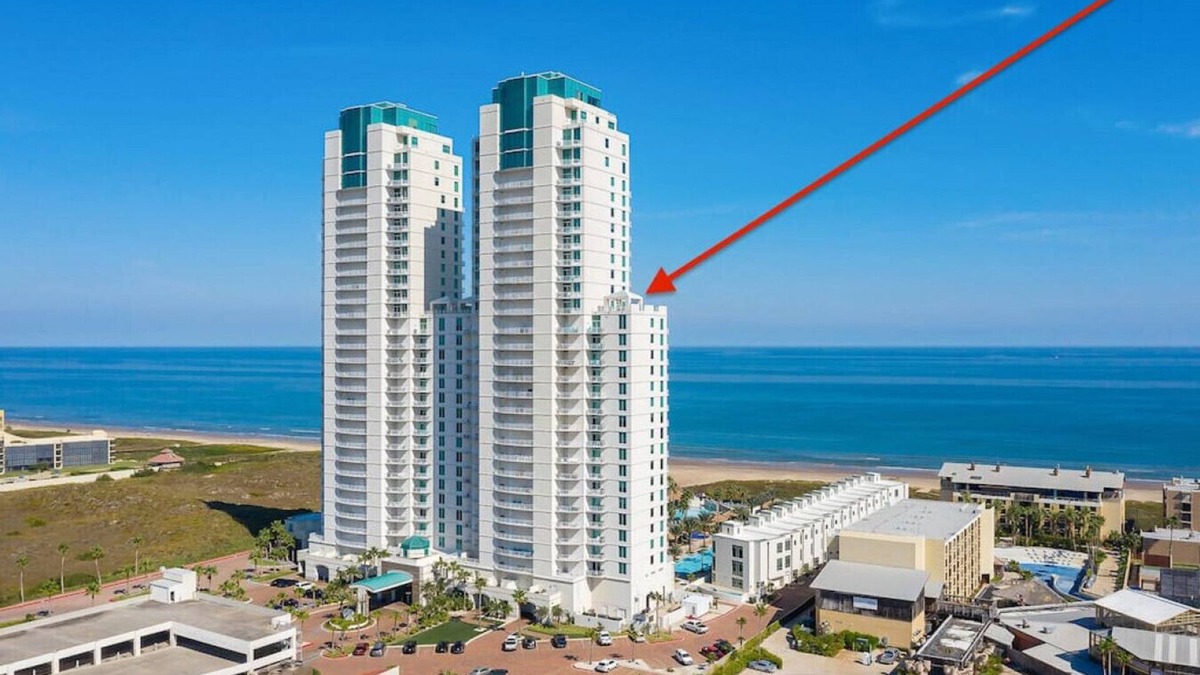 South Padre Island Apartment | Space Deck at Sapphire 2006