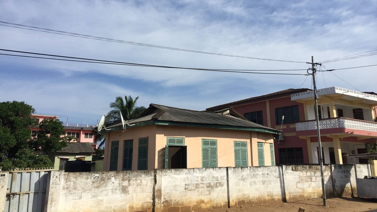 Osu Klottey House | Space In Osu-Ghana. 10 minute drive from the airport