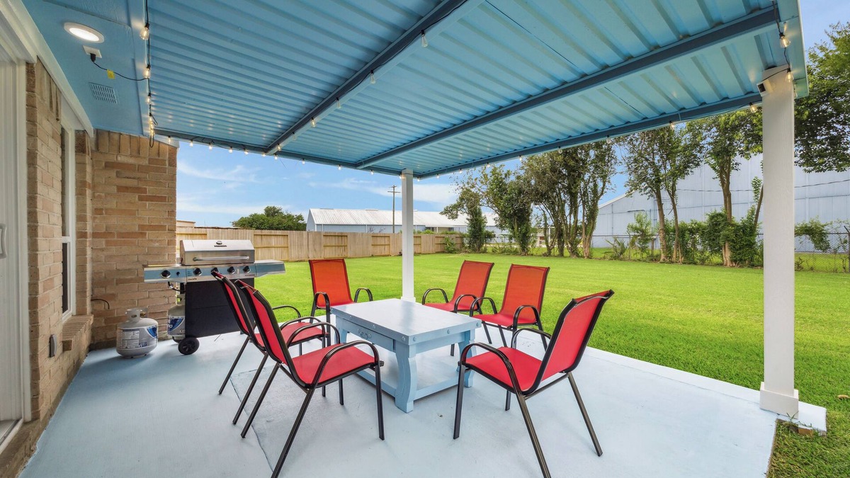 Southbelt/Ellington House | Space & Sunshine Retreat