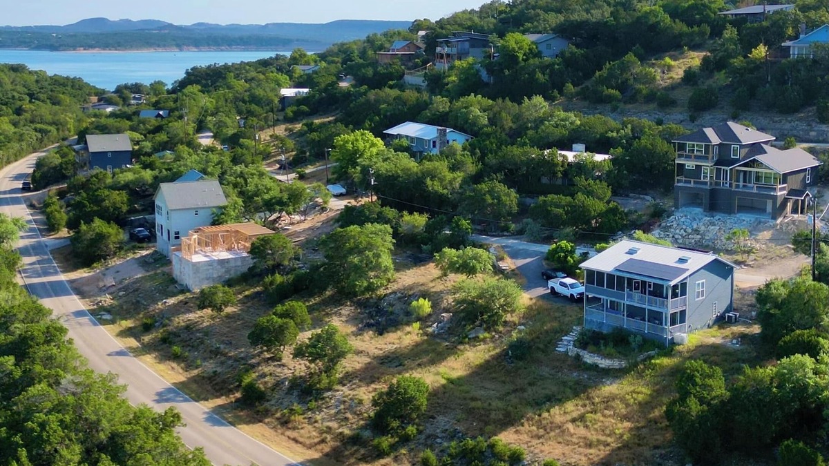 Canyon Lake House | Space to dream, large porches with view of Canyon. Do things and go places nnn