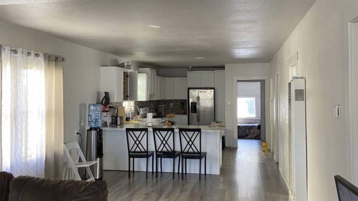 Oakland House | Spaciest beautiful 3rooms 1bath home located in Oakland