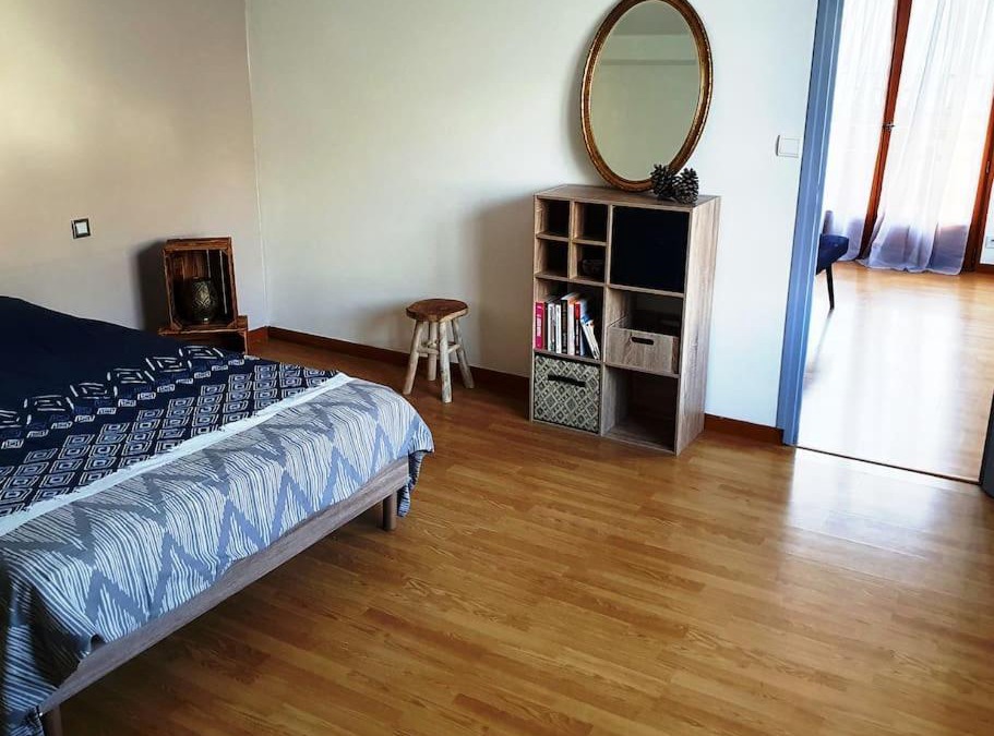 Saint-Avre Apartment | Spacieux logement idéalement situé