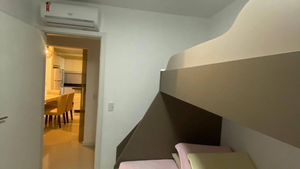 Governador Celso Ramos Apartment | Spacious apartment 200 meters from Palmas Beach for 12 people