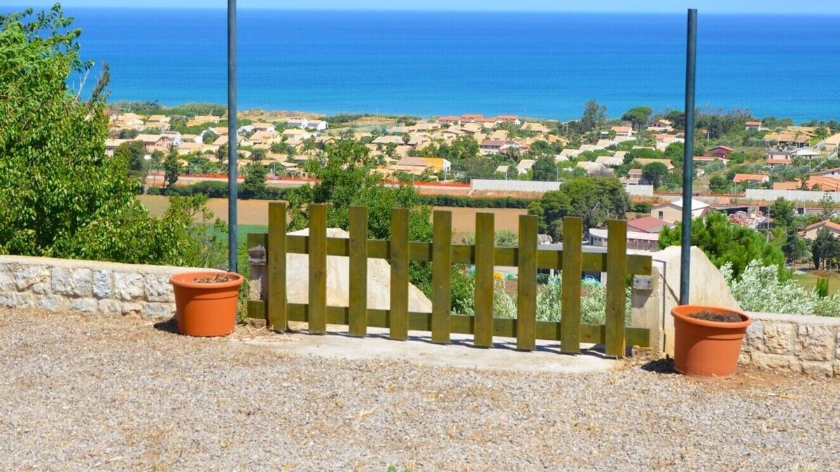 Campofelice di Roccella Villa | Spacious villa with sea view, large garden barbecue, near the sea and Cefalu