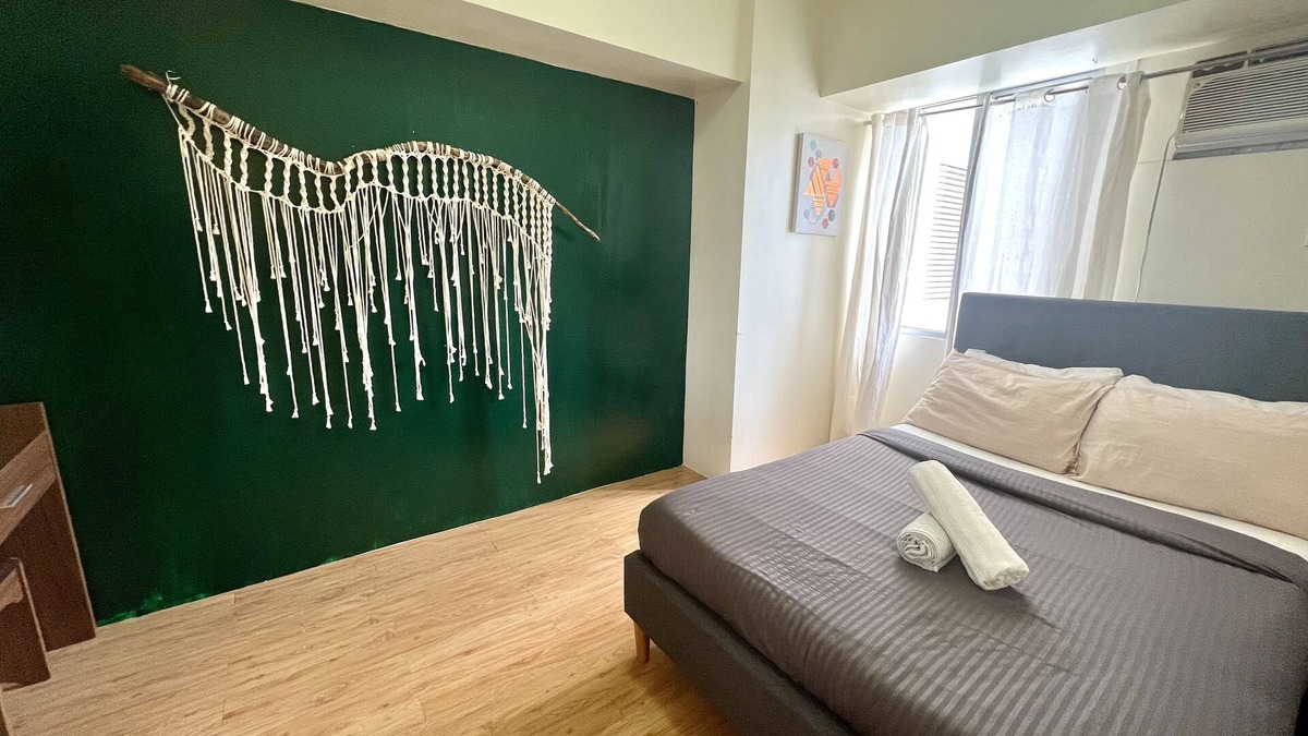 Guadalupe Condo | Spacious 1-b in Avida, IT Park