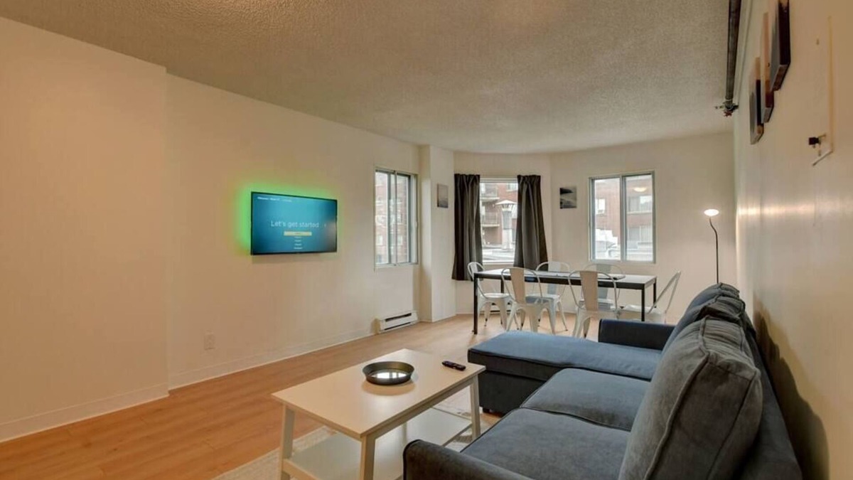 Laval Apartment | Spacious 1 bedroom in Laval, wifi,parking all incl