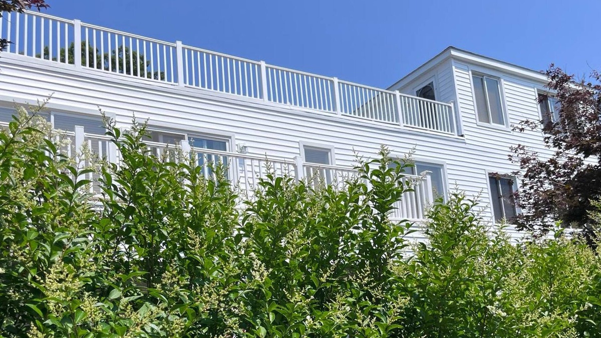 Morgan Point Apartment | Spacious 1-bedroom penthouse apartment with ocean views