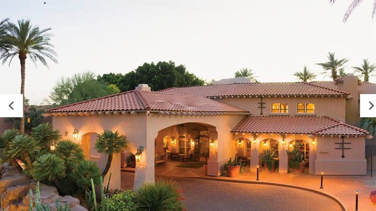 North Scottsdale Resort | Spacious 1-bedroom resort with AC, Wi-Fi, Pool in charming Scottsdale, Sleeps 4