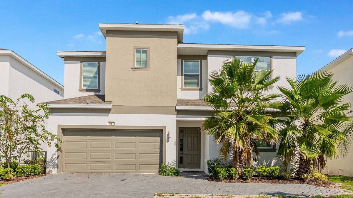 Kissimmee House | Spacious 12-bedroom house in welcoming Kissimmee with pool