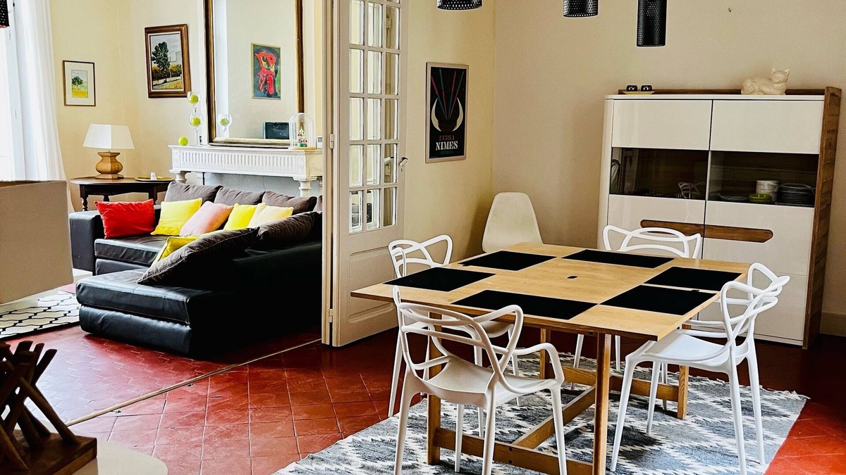 Nimes City Centre Apartment | Spacious 120 m2 bourgeois apartment