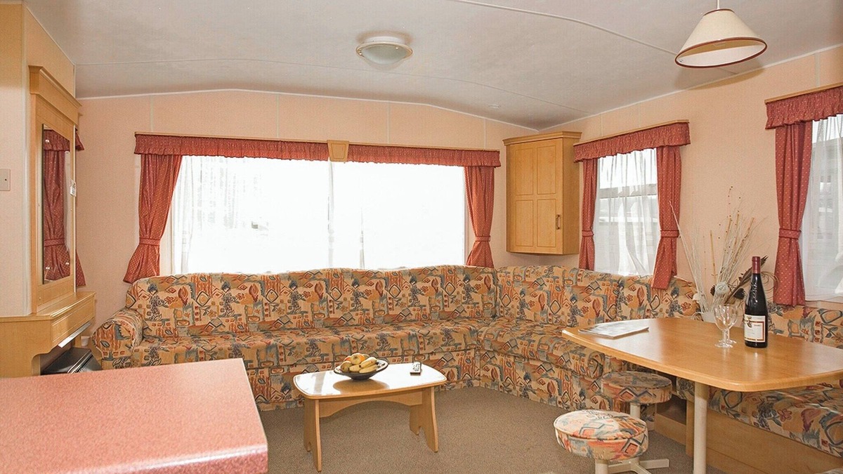 Sandown House | Spacious 12ft wide caravan with one double and one twin.