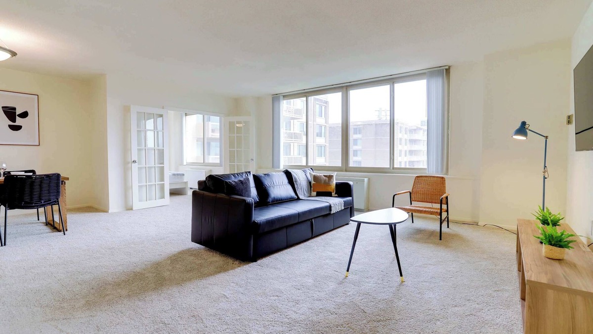 Aurora Highlands Apartment | Spacious 1BR+Den in Prime Location