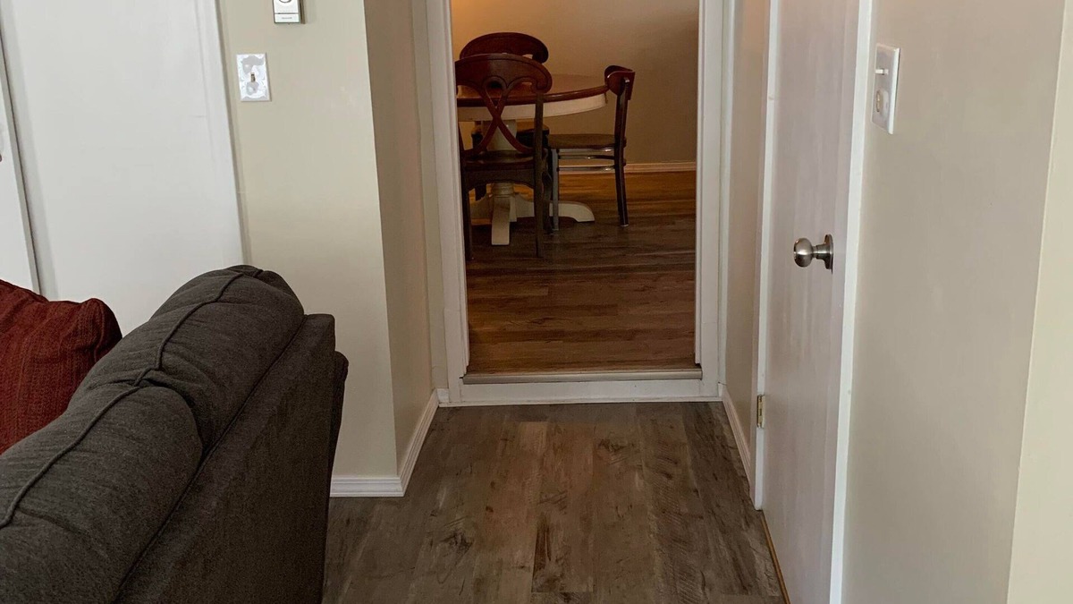 Saratoga Springs Apartment | Spacious 2 bedroom apartment next to Saratoga Race Course,close to Casino & SPAC