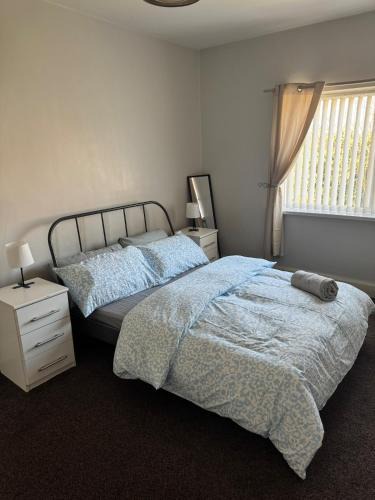 Newcastle-upon-Tyne Apartment | Spacious 2 bedroom flat in Newcastle w Free parking