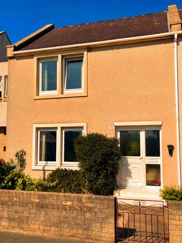 Cullen House | Spacious 2 Bedroom Home in Picturesque Cullen