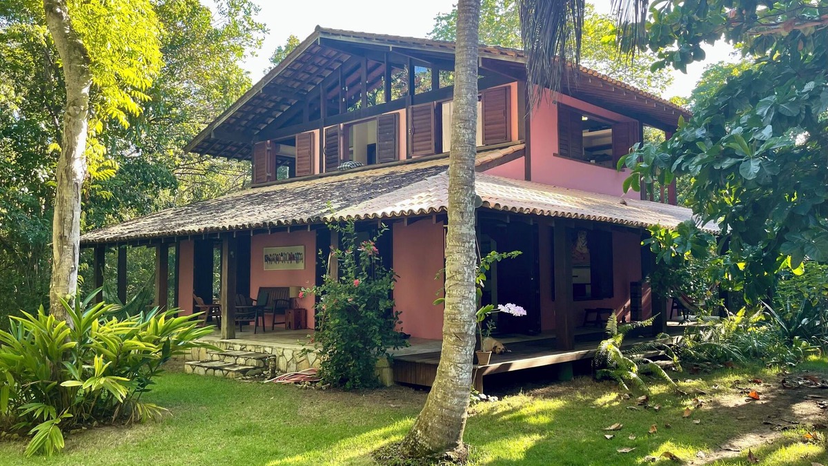 Marau House | Spacious 2-bedroom house with AC, WiFi in peaceful Maraú