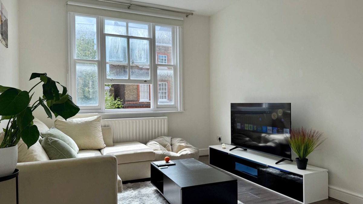 Canonbury Apartment | Spacious 2-Bedroom Luxury Apartment in Islington. Pet friendly !