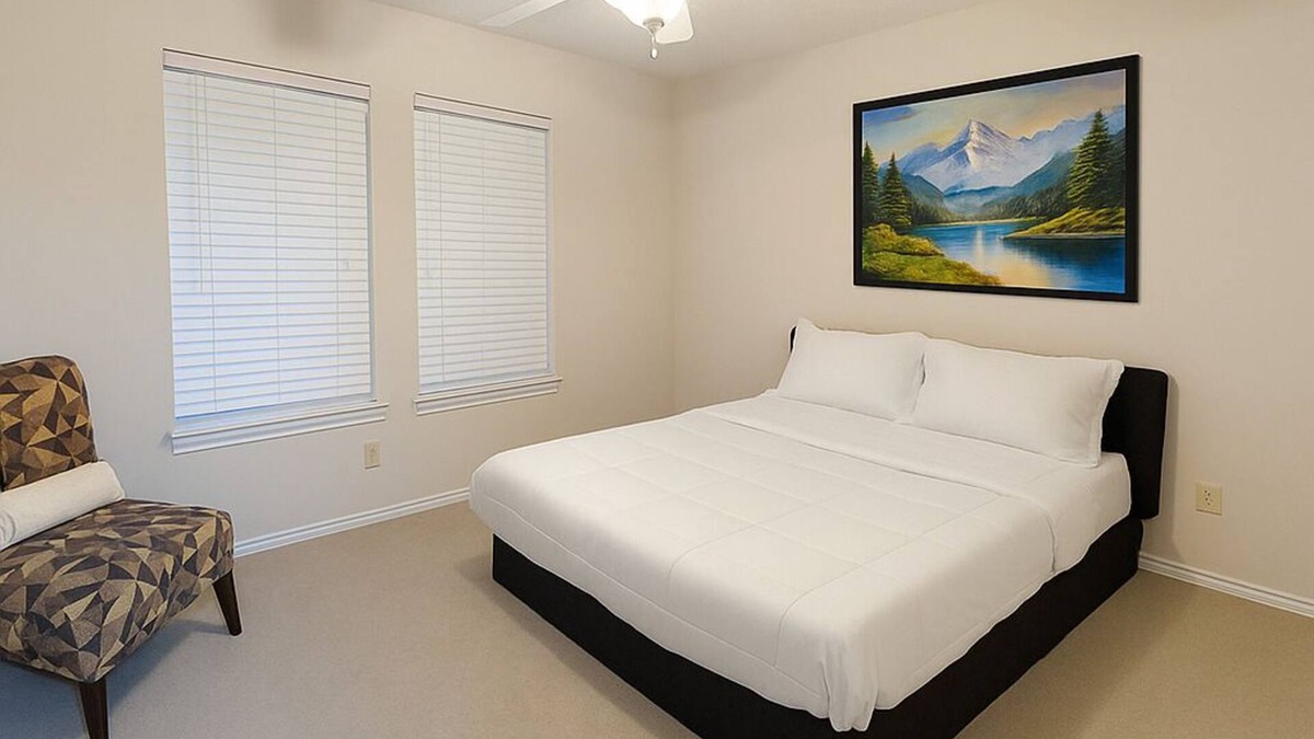 Richardson House | Spacious 2 Bedroom House | Everything within 4 mins Drive