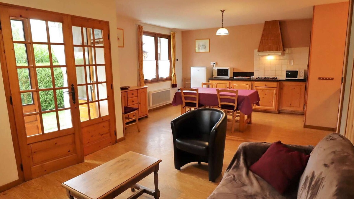 Areches Apartment | Spacious 2-BR Apartment for 4 in Heart of Arêches - Terrace, Parking & Ski Storage