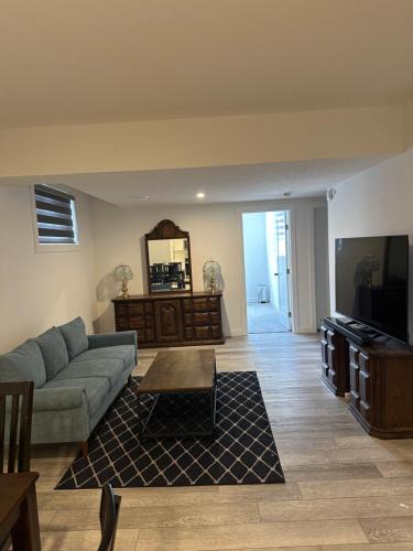 Calgary Apartment | Spacious 2 BR & Kitchen Basement Apartment near Airport