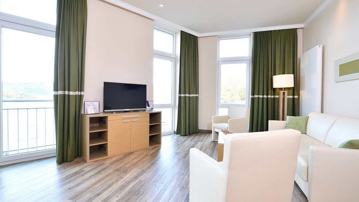 Heimbach Apartment | Spacious 2-person suite with lake view