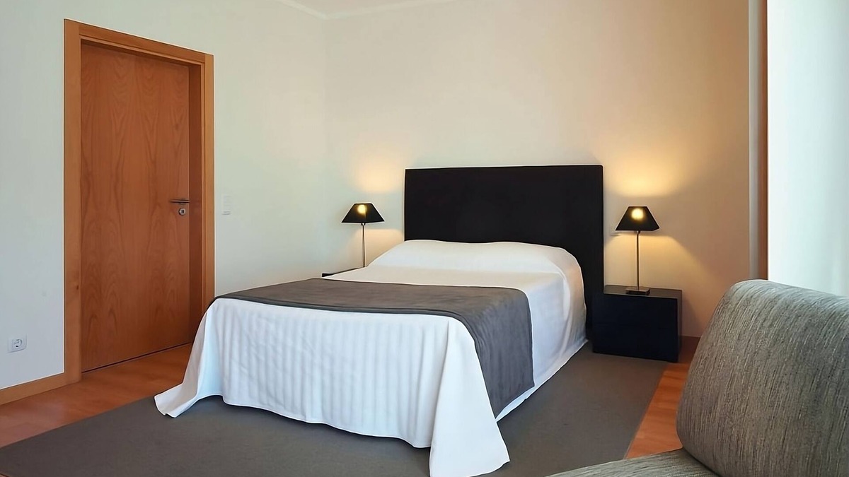 Olhao Hotel | Spacious 2BR Accommodation Close to City of Faro! Outdoor Pool, Pets are Welcome