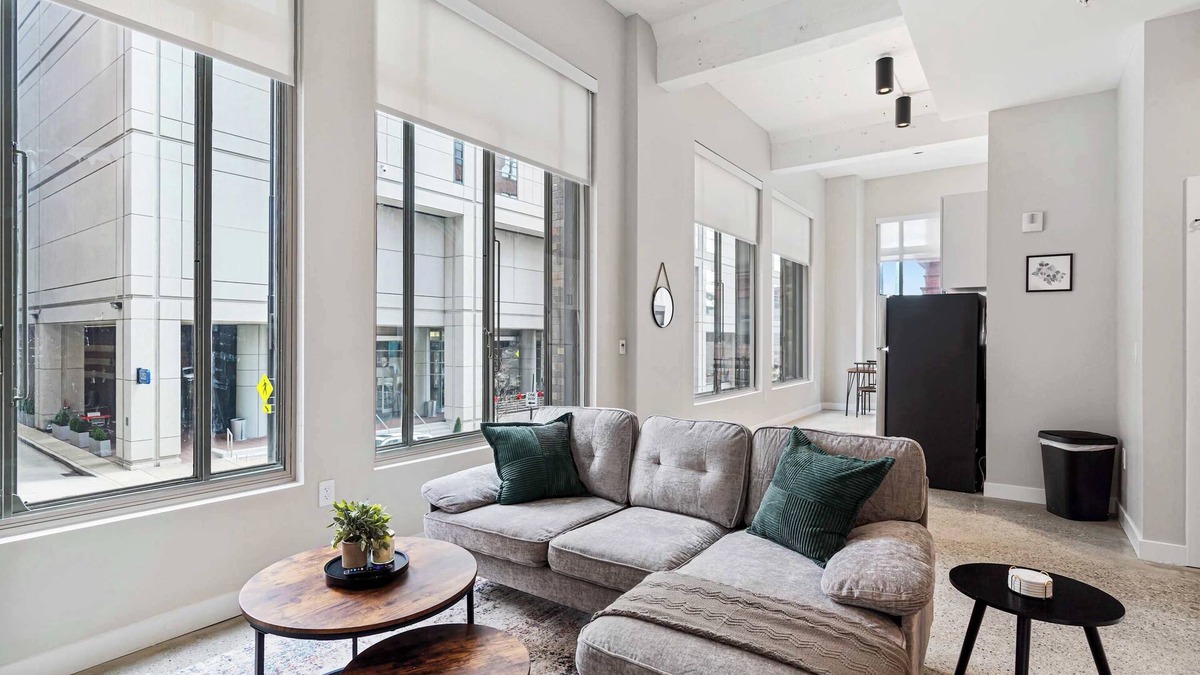 Downtown Cincinnati Apartment | Spacious 2BR CozySuites | OTR Downtown #13