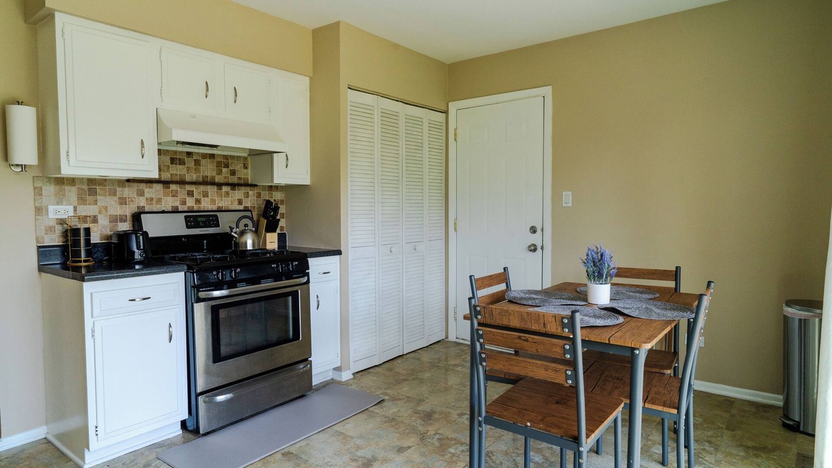Wasco House | "Spacious 2BR Retreat with Office, Stunning Backyard & Grill in Hanover Park"