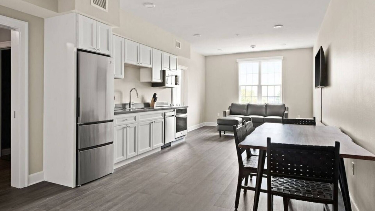 New Orleans Hotel | Spacious 2BR Suite Near Bourbon Street Excitement