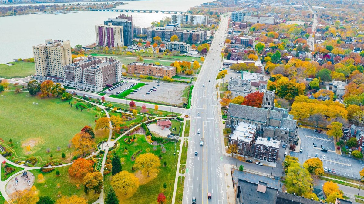 Detroit Apartment | Spacious 3-Apartment Bundle – Ideal for Groups!