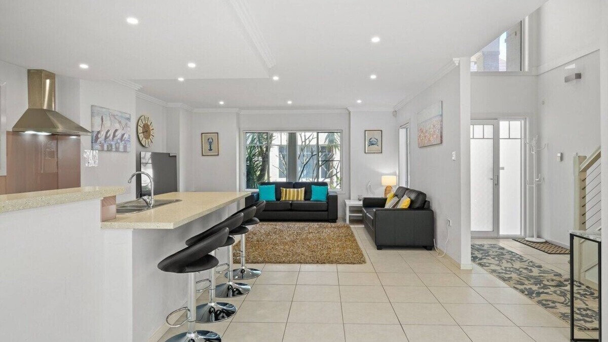 The Entrance North House | Spacious 3-Bed Home Moments from Beach