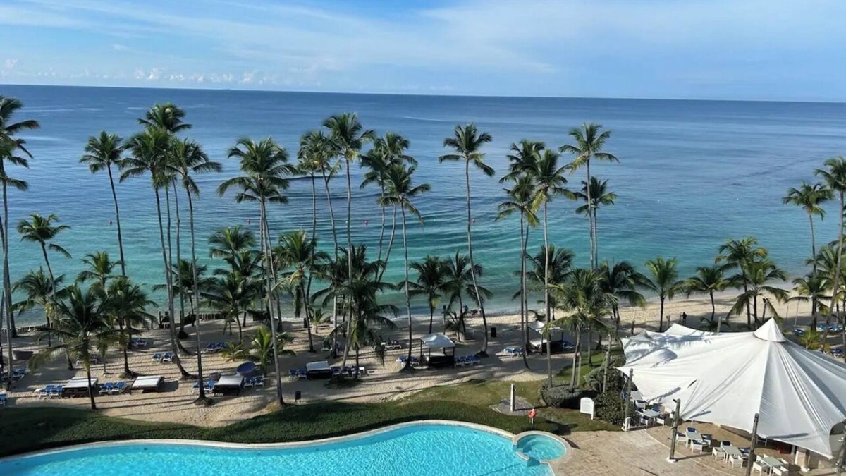 Villas Del Mar Apartment | Spacious 3-bedroom apartment with AC, fitness room in awesome Playa Juan Dolio