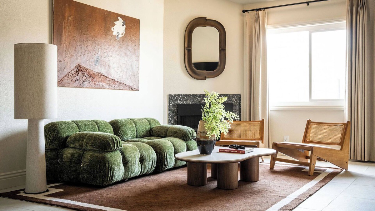 Hawthorne Apartment | Spacious 3-bedroom 2-bathroom apartment, free parking, close to SoFi and LAX