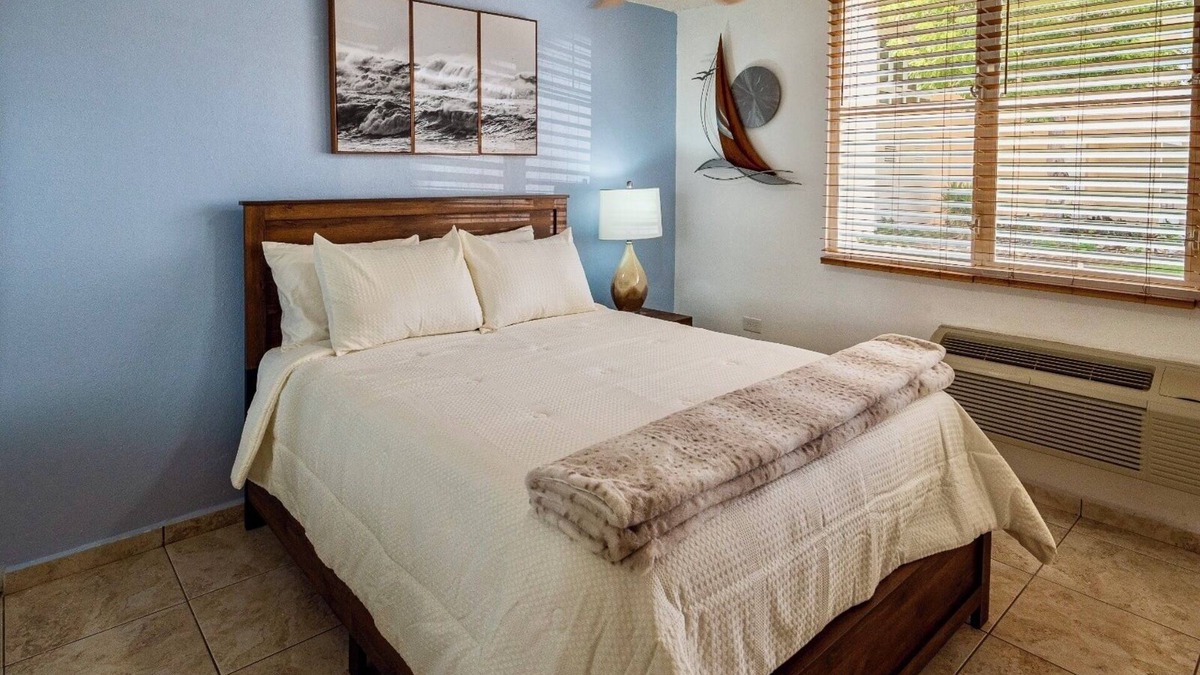 Pole Ojea Apartment | Spacious 3-bedroom apartment with WiFi, AC in beautiful Cabo Rojo