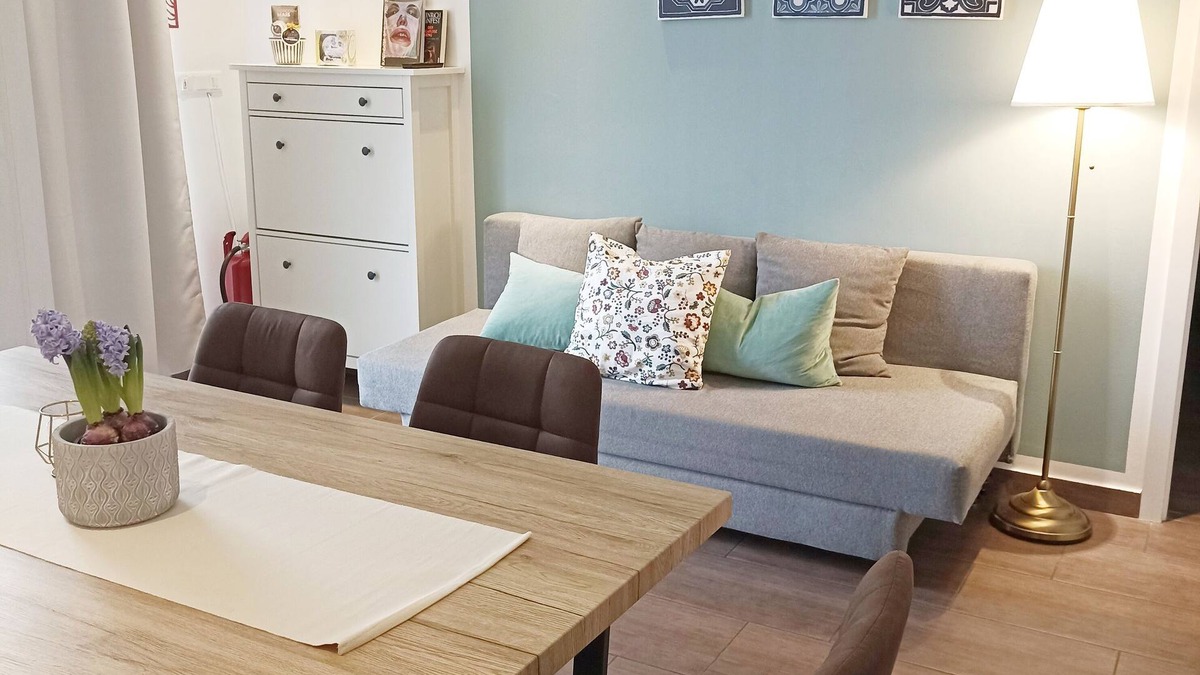 Ottakring Apartment | Spacious 3-bedroom Apartment in City Centre